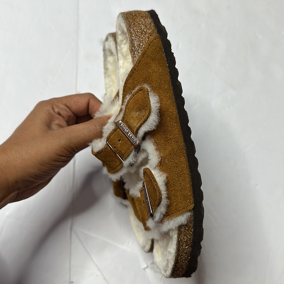 Birkenstock Arizona Shearling suede sandals - Picture 7 of 12